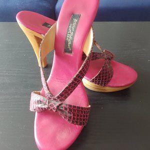 🐍RARE Betsey Johnson 90s Snakeskin Polly Pump Shoes Pink Vintage Y2K